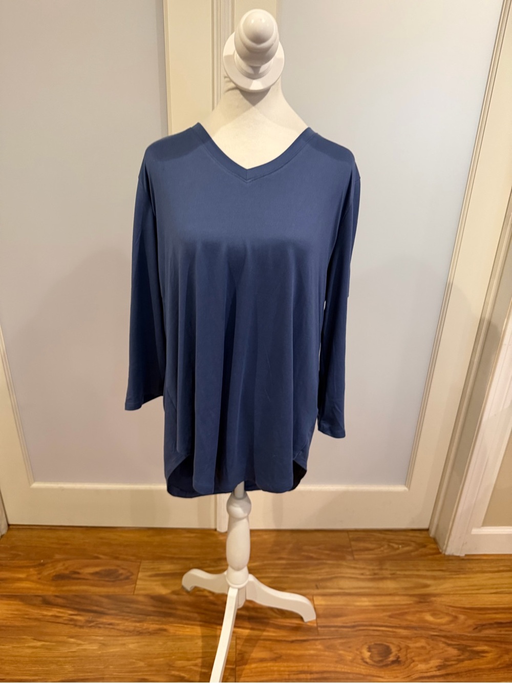 Cato Blue V-Neck Long Sleeve Relaxed Tee